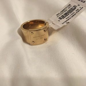 NWT- MK gold Ring